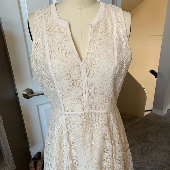 LC Lauren Conrad Dresses & Skirts - Lauren Conrad Ivory Lace Fit and Flare Dress
